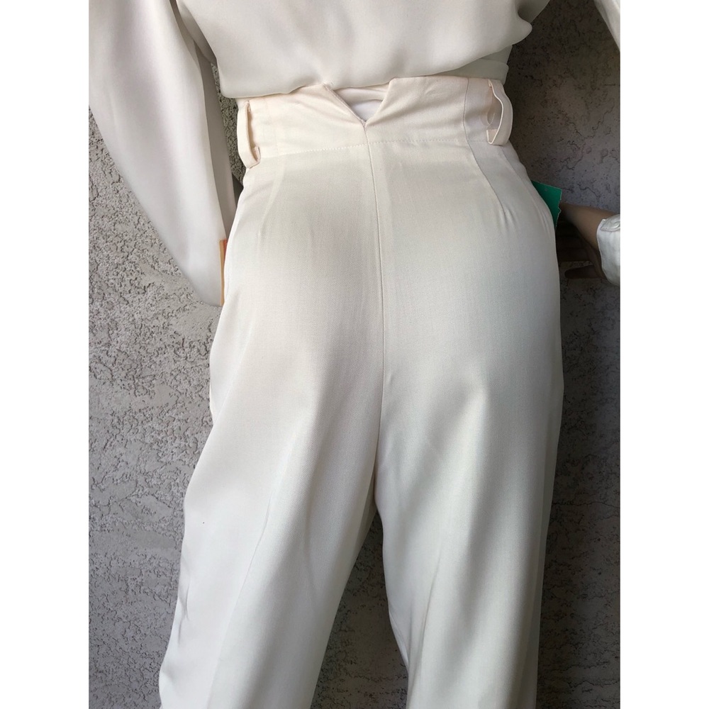 SOLD (DePop) VINTAGE high waist pleated front pant - Picture 4 of 7
